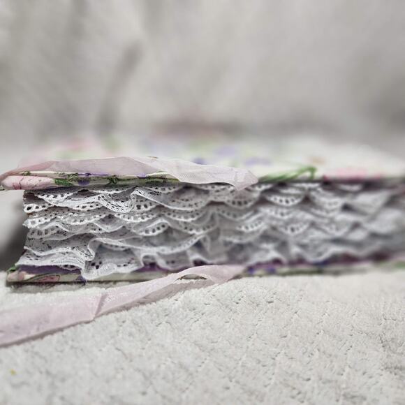 Flower/Lace Butterfly Junk Journal w/Cute Charms, 9.5 x 6 2,146 pgs - Picture 4 of 14